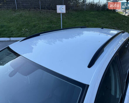 Белый Фольксваген Гольф, объемом двигателя 1.6 л и пробегом 256 тыс. км за 9500 $, фото 4 на Automoto.ua