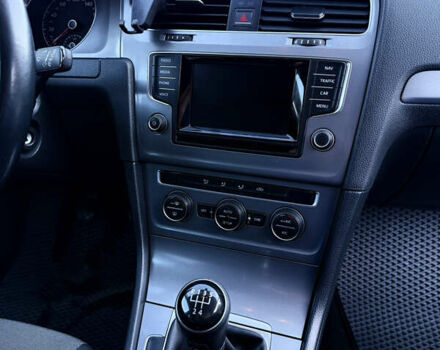 Белый Фольксваген Гольф, объемом двигателя 1.6 л и пробегом 256 тыс. км за 9500 $, фото 19 на Automoto.ua