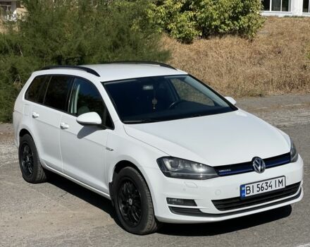 Белый Фольксваген Гольф, объемом двигателя 1.6 л и пробегом 255 тыс. км за 10900 $, фото 1 на Automoto.ua