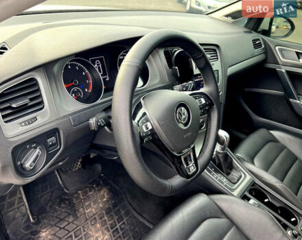 Білий Фольксваген Гольф, об'ємом двигуна 1.4 л та пробігом 280 тис. км за 11300 $, фото 1 на Automoto.ua