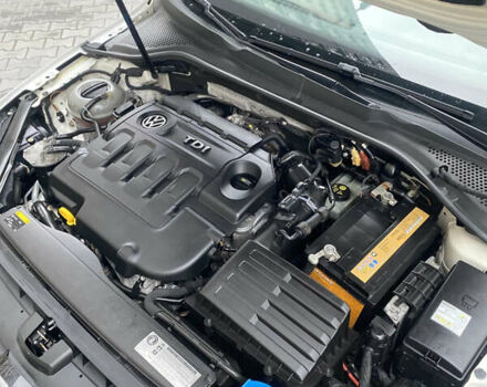 Белый Фольксваген Гольф, объемом двигателя 1.6 л и пробегом 275 тыс. км за 8700 $, фото 25 на Automoto.ua