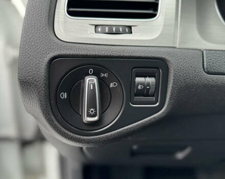 Белый Фольксваген Гольф, объемом двигателя 1.6 л и пробегом 244 тыс. км за 10900 $, фото 47 на Automoto.ua