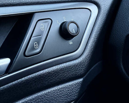 Белый Фольксваген Гольф, объемом двигателя 1.6 л и пробегом 256 тыс. км за 9500 $, фото 27 на Automoto.ua