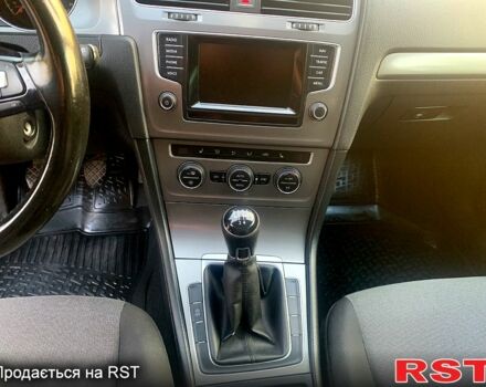 Белый Фольксваген Гольф, объемом двигателя 1.6 л и пробегом 258 тыс. км за 10700 $, фото 9 на Automoto.ua