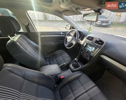 Белый Фольксваген Гольф, объемом двигателя 1.6 л и пробегом 238 тыс. км за 8450 $, фото 50 на Automoto.ua