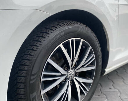 Белый Фольксваген Гольф, объемом двигателя 1.6 л и пробегом 275 тыс. км за 8700 $, фото 9 на Automoto.ua