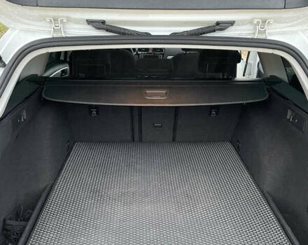 Белый Фольксваген Гольф, объемом двигателя 1.6 л и пробегом 281 тыс. км за 10499 $, фото 8 на Automoto.ua