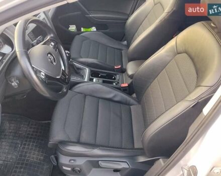 Белый Фольксваген Гольф, объемом двигателя 1.6 л и пробегом 259 тыс. км за 10500 $, фото 9 на Automoto.ua