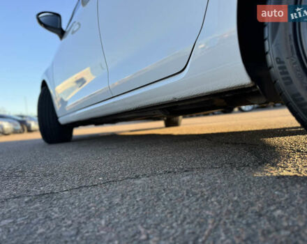 Белый Фольксваген Гольф, объемом двигателя 1.97 л и пробегом 177 тыс. км за 11800 $, фото 31 на Automoto.ua