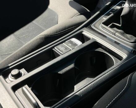 Білий Фольксваген Гольф, об'ємом двигуна 1.6 л та пробігом 268 тис. км за 10590 $, фото 25 на Automoto.ua