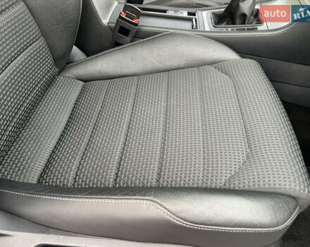 Білий Фольксваген Гольф, об'ємом двигуна 2 л та пробігом 207 тис. км за 13500 $, фото 24 на Automoto.ua