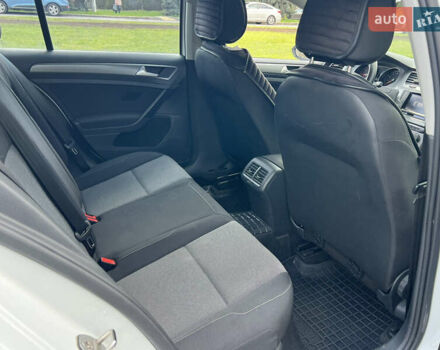 Білий Фольксваген Гольф, об'ємом двигуна 1.6 л та пробігом 195 тис. км за 11799 $, фото 18 на Automoto.ua