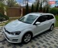 Белый Фольксваген Гольф, объемом двигателя 1.6 л и пробегом 218 тыс. км за 9999 $, фото 1 на Automoto.ua
