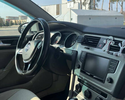 Белый Фольксваген Гольф, объемом двигателя 1.97 л и пробегом 133 тыс. км за 12500 $, фото 4 на Automoto.ua