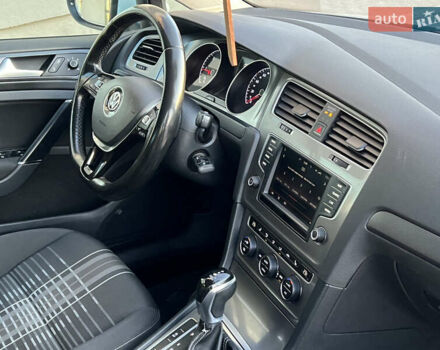 Белый Фольксваген Гольф, объемом двигателя 1.6 л и пробегом 241 тыс. км за 11600 $, фото 72 на Automoto.ua