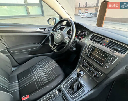 Белый Фольксваген Гольф, объемом двигателя 1.6 л и пробегом 241 тыс. км за 11600 $, фото 65 на Automoto.ua