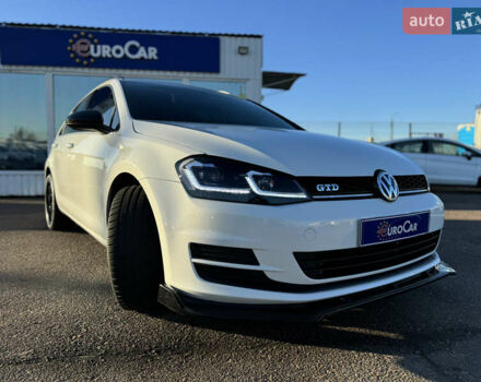 Белый Фольксваген Гольф, объемом двигателя 1.97 л и пробегом 177 тыс. км за 11800 $, фото 4 на Automoto.ua