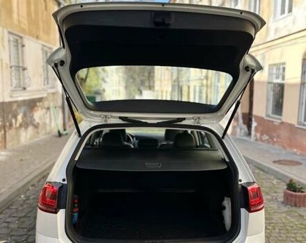 Белый Фольксваген Гольф, объемом двигателя 1.97 л и пробегом 53 тыс. км за 16000 $, фото 23 на Automoto.ua