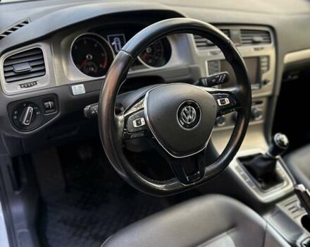 Белый Фольксваген Гольф, объемом двигателя 1.97 л и пробегом 53 тыс. км за 16000 $, фото 8 на Automoto.ua