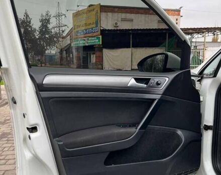 Белый Фольксваген Гольф, объемом двигателя 1.6 л и пробегом 263 тыс. км за 9900 $, фото 13 на Automoto.ua