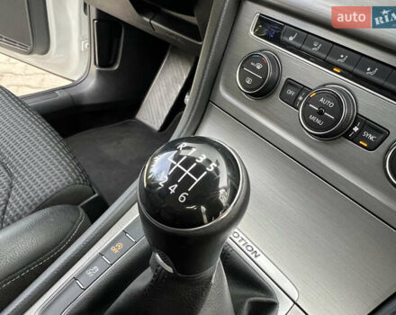 Білий Фольксваген Гольф, об'ємом двигуна 2 л та пробігом 207 тис. км за 13500 $, фото 28 на Automoto.ua