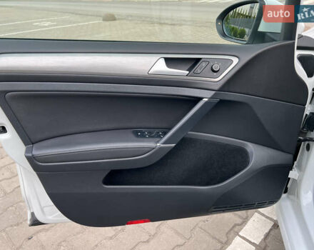 Білий Фольксваген Гольф, об'ємом двигуна 2 л та пробігом 207 тис. км за 13500 $, фото 33 на Automoto.ua