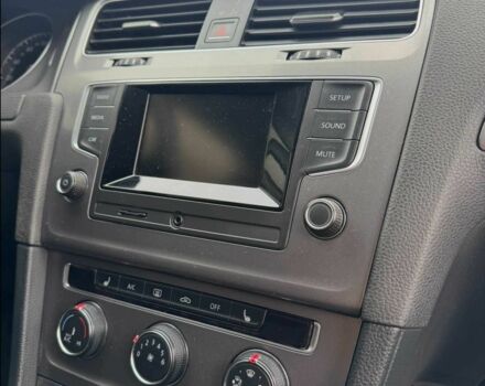 Белый Фольксваген Гольф, объемом двигателя 1.6 л и пробегом 260 тыс. км за 9650 $, фото 8 на Automoto.ua