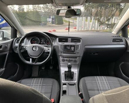 Білий Фольксваген Гольф, об'ємом двигуна 0 л та пробігом 280 тис. км за 9800 $, фото 11 на Automoto.ua