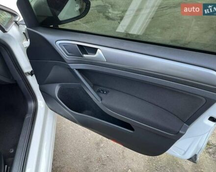 Білий Фольксваген Гольф, об'ємом двигуна 1.6 л та пробігом 360 тис. км за 11200 $, фото 14 на Automoto.ua