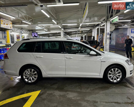 Белый Фольксваген Гольф, объемом двигателя 1.6 л и пробегом 285 тыс. км за 10800 $, фото 29 на Automoto.ua