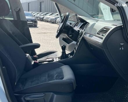 Білий Фольксваген Гольф, об'ємом двигуна 1.6 л та пробігом 268 тис. км за 10590 $, фото 28 на Automoto.ua