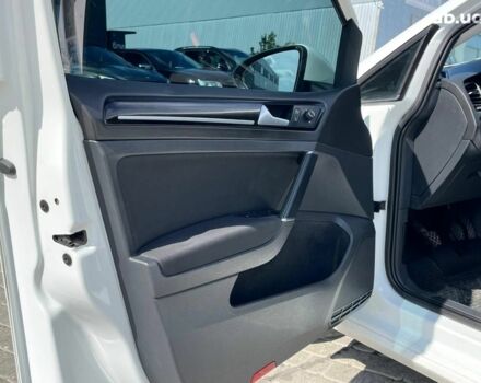 Білий Фольксваген Гольф, об'ємом двигуна 1.6 л та пробігом 268 тис. км за 10590 $, фото 12 на Automoto.ua