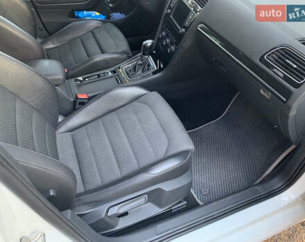 Белый Фольксваген Гольф, объемом двигателя 1.97 л и пробегом 240 тыс. км за 12900 $, фото 10 на Automoto.ua