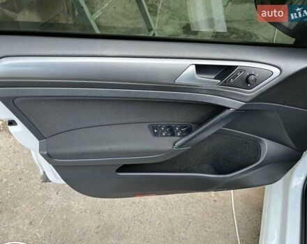 Білий Фольксваген Гольф, об'ємом двигуна 1.6 л та пробігом 360 тис. км за 11200 $, фото 9 на Automoto.ua