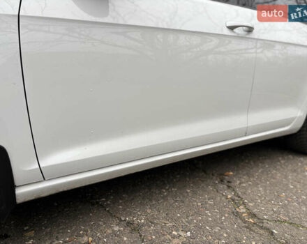 Білий Фольксваген Гольф, об'ємом двигуна 1.6 л та пробігом 220 тис. км за 11000 $, фото 4 на Automoto.ua