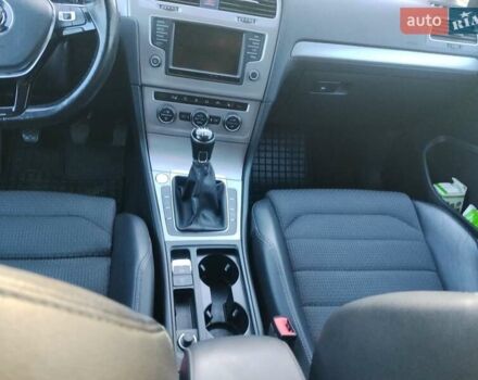 Белый Фольксваген Гольф, объемом двигателя 1.6 л и пробегом 259 тыс. км за 10500 $, фото 12 на Automoto.ua