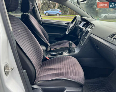 Білий Фольксваген Гольф, об'ємом двигуна 1.6 л та пробігом 195 тис. км за 11799 $, фото 19 на Automoto.ua