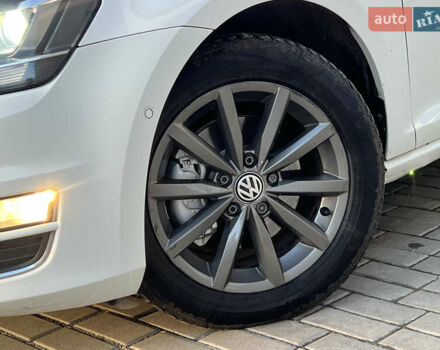 Белый Фольксваген Гольф, объемом двигателя 1.6 л и пробегом 241 тыс. км за 11600 $, фото 6 на Automoto.ua