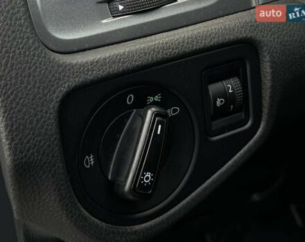 Білий Фольксваген Гольф, об'ємом двигуна 1.6 л та пробігом 195 тис. км за 11799 $, фото 16 на Automoto.ua