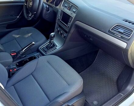 Білий Фольксваген Гольф, об'ємом двигуна 2 л та пробігом 194 тис. км за 12300 $, фото 4 на Automoto.ua