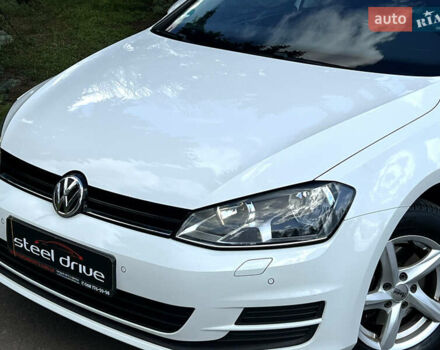 Білий Фольксваген Гольф, об'ємом двигуна 1.6 л та пробігом 195 тис. км за 11799 $, фото 5 на Automoto.ua