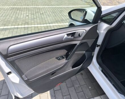 Білий Фольксваген Гольф, об'ємом двигуна 0 л та пробігом 280 тис. км за 10100 $, фото 7 на Automoto.ua