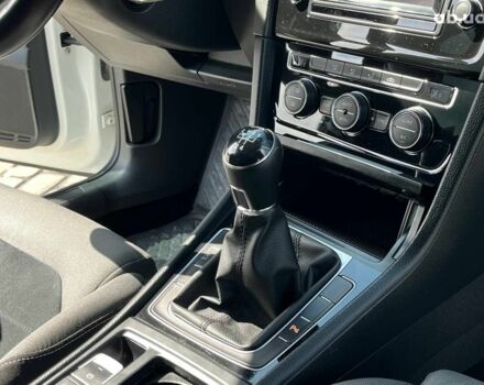 Білий Фольксваген Гольф, об'ємом двигуна 1.6 л та пробігом 268 тис. км за 10590 $, фото 24 на Automoto.ua