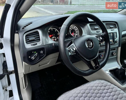Белый Фольксваген Гольф, объемом двигателя 1.97 л и пробегом 208 тыс. км за 10600 $, фото 31 на Automoto.ua