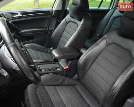 Белый Фольксваген Гольф, объемом двигателя 1.97 л и пробегом 246 тыс. км за 13300 $, фото 7 на Automoto.ua