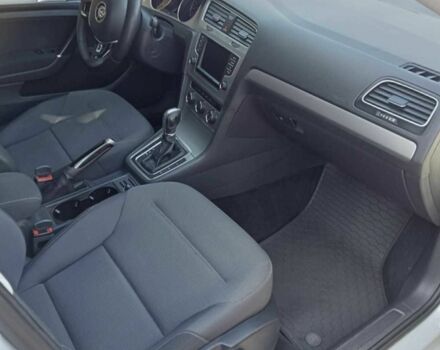 Фольксваген Гольф 2015 в Виннице на Automoto.ua Белый Фольксваген Гольф, объемом двигателя 1.97 л и пробегом 194 тыс. км за 12300 $, фото 5 на Automoto.ua