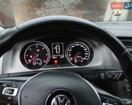 Белый Фольксваген Гольф, объемом двигателя 1.6 л и пробегом 208 тыс. км за 10000 $, фото 4 на Automoto.ua