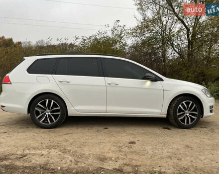 Белый Фольксваген Гольф, объемом двигателя 1.6 л и пробегом 281 тыс. км за 10499 $, фото 3 на Automoto.ua