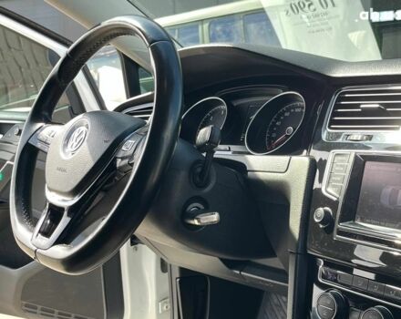 Білий Фольксваген Гольф, об'ємом двигуна 1.6 л та пробігом 268 тис. км за 10590 $, фото 23 на Automoto.ua