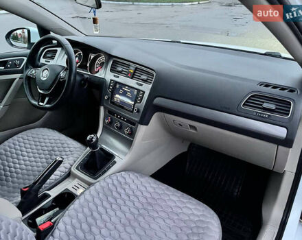 Белый Фольксваген Гольф, объемом двигателя 1.97 л и пробегом 208 тыс. км за 10600 $, фото 43 на Automoto.ua